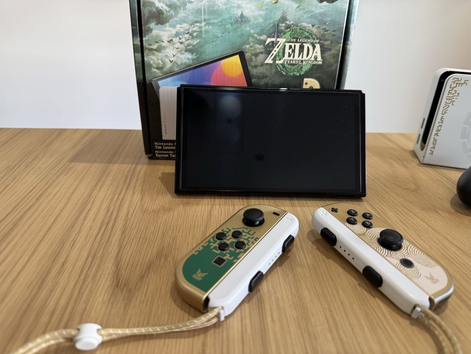 Nintendo Switch OLED Zelda TOTK + Modchip + microSD 512GB + Bolsa