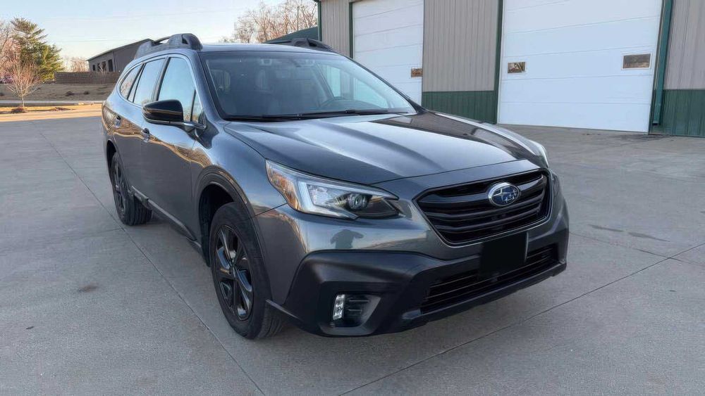 Subaru Outback Premium      2021