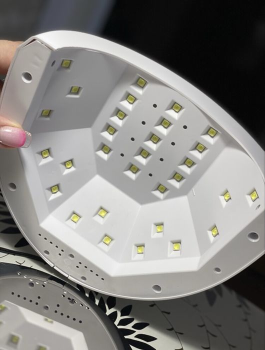 Лампа для манікюру