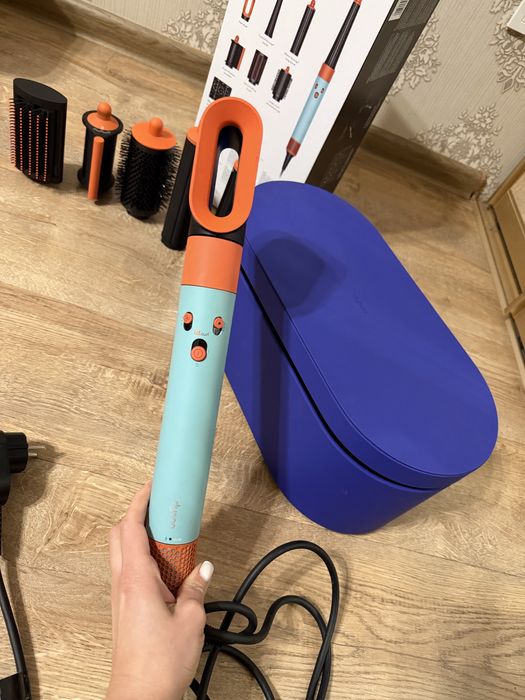 Продам Стайлер Dyson  оригінал