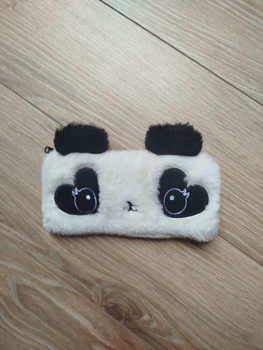 Piórnik i kosmetyczka