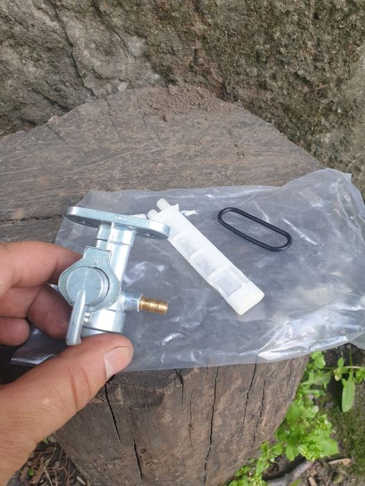 Продам Кран бензобака на Квадроцикл,мото..
