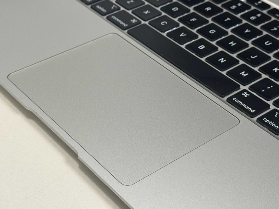 MacBook Air 13 2020 M1 89% Kondycji 8GB RAM 256GB SSD Wrocław