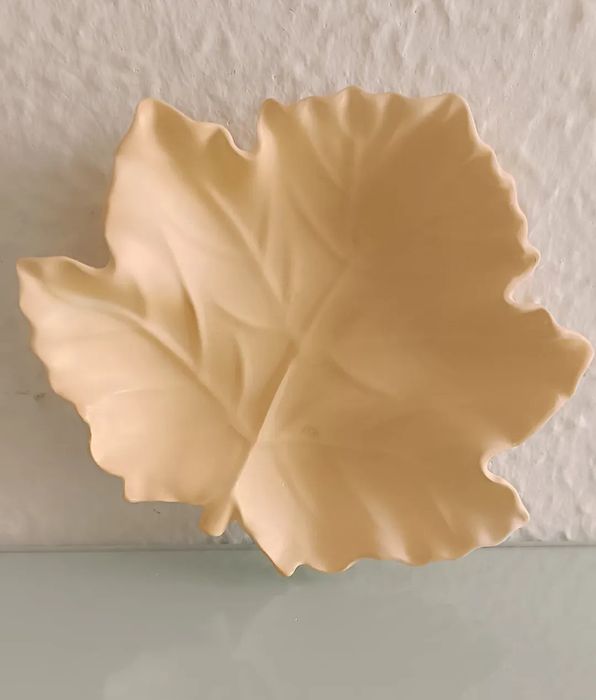 Folha em gesso cerâmico