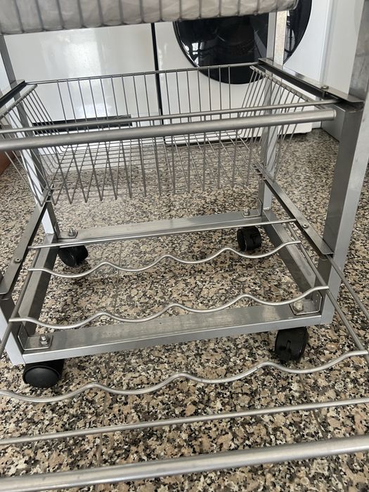 Carrinho de cozinha Gato Preto em metal/inox – excelente qualidade e arrumação