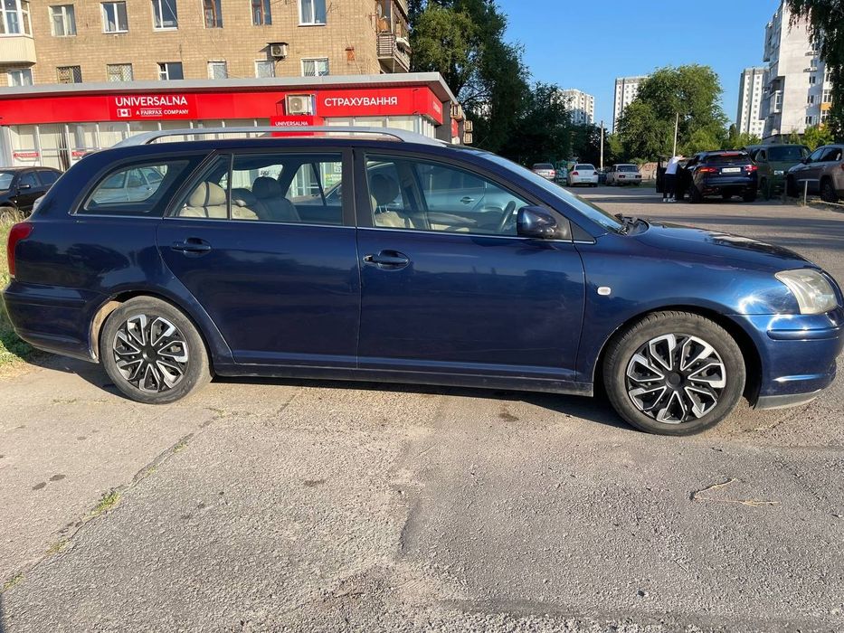 Toyota Avensis (Тойота Авенсіс) 2006 Рік  2.0 Дизель Гарний Універсал  Працюючий Кондиціонер