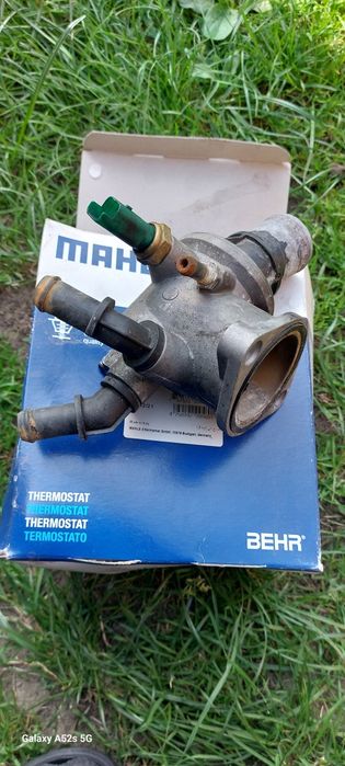 Termostat wody 1.9 JTD 150KM używany sprawny