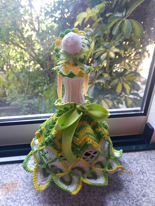 barbie com vestido de renda