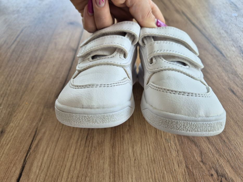Adidas 24 buty na rzep wsuwane