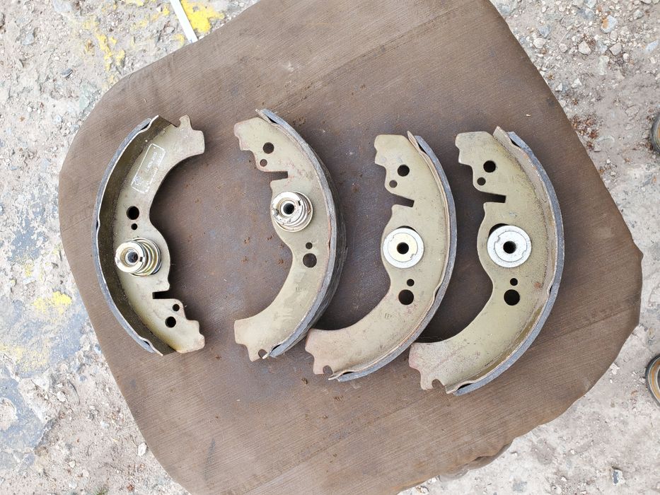 Колодки тормозние автоомбиля ВАЗ 2101- 03-07 ВАЗ Классика  новые СССР