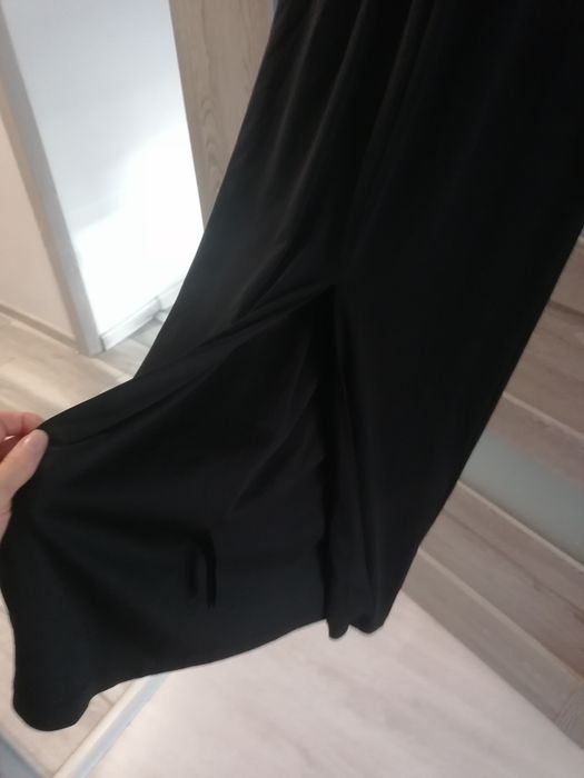 Czarna elegancka sukienka