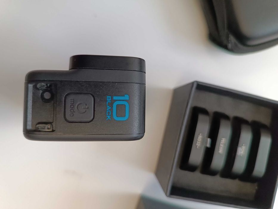 Продам екшн-камеру Go Pro 10 з комплектом фільтрів
