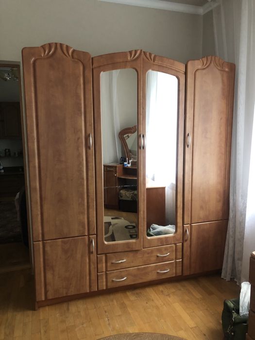 Спальна фурнітура