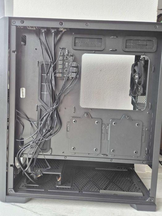 ТОП якості E-ATX\ATX\mATX корпус Lian Li Lancool 215 A-RGB . Trade-IN