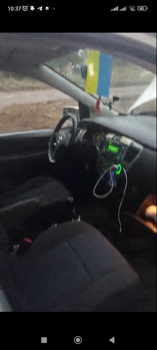 Мазда MPV автомобіль