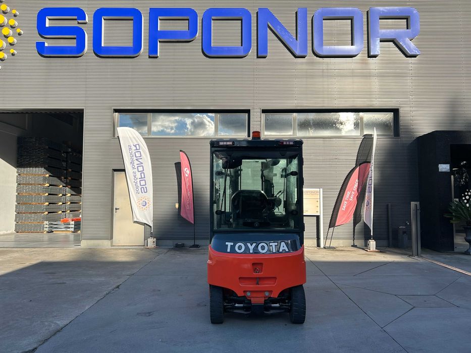 Empilhador Toyota 2000 Kgs Elétrico