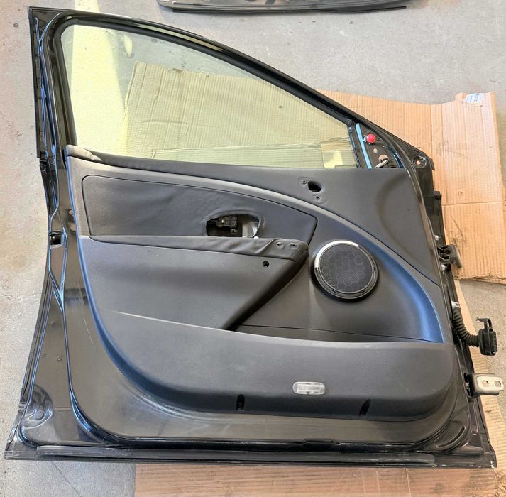 Porta trás esquerda RENAULT MEGANE III
