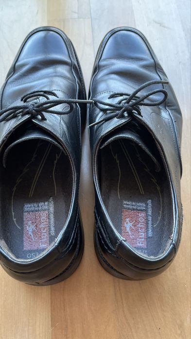 Sapatos sociais Fluchos em pele preta tamanho 43