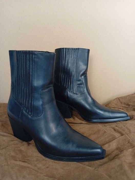 Pull & Bear botki kowbojki 40