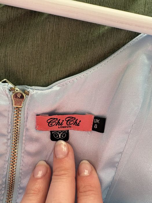 Elegancka rozkloszowana sukienka Chi Chi London 36/S