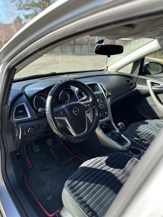 Opel Astra J Sports Tourer
