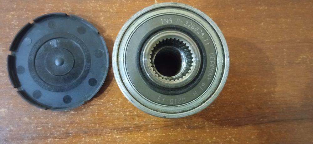 Обгона муфта шків генератора до Віто 638 2.2 сді