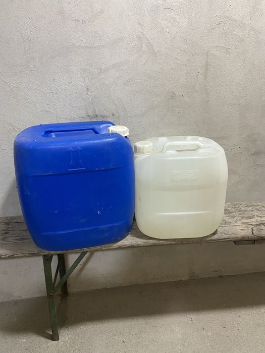 Каністри пластикові 10/20/30 літрів