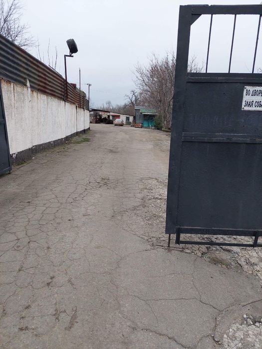 Продам складське приміщення з приватизованою  ділянкою