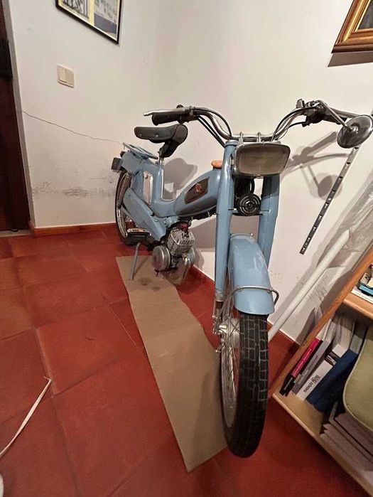 Moto Vintage "Mobylette" 1978 de Coleção