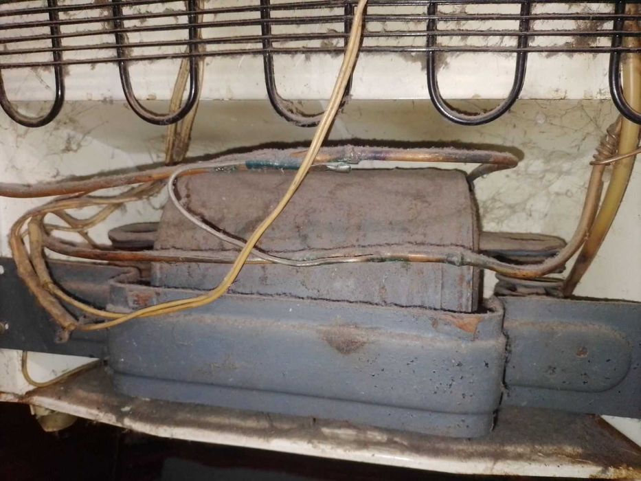 Продам холодильник б.у состояние робочее