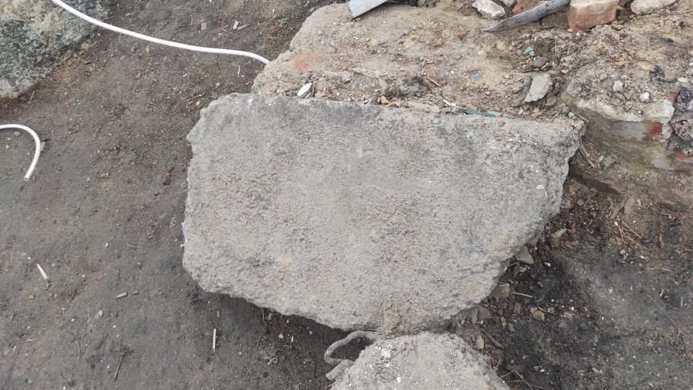 Бетонні фундаментні блоки