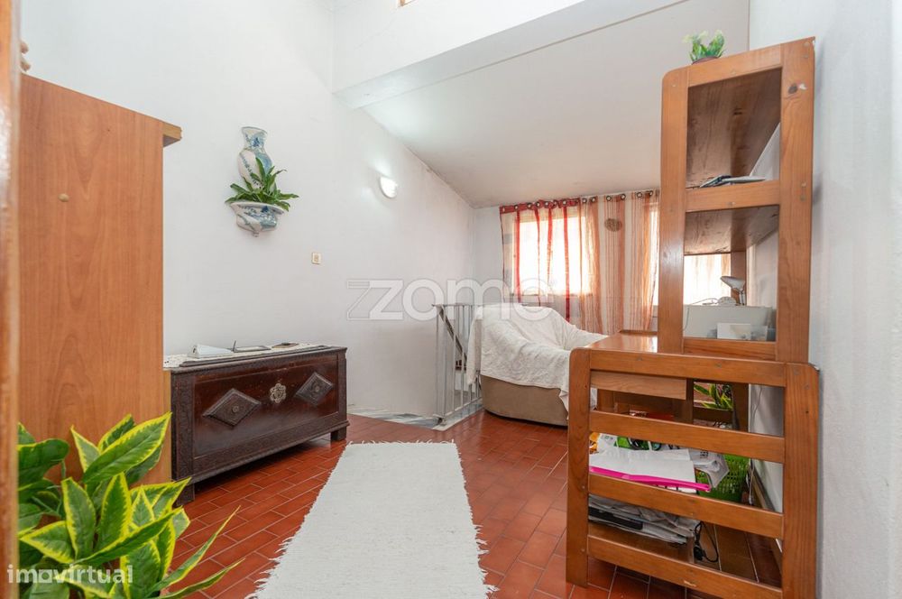 Moradia T5 | São Martinho do Bispo | c/ Garagem