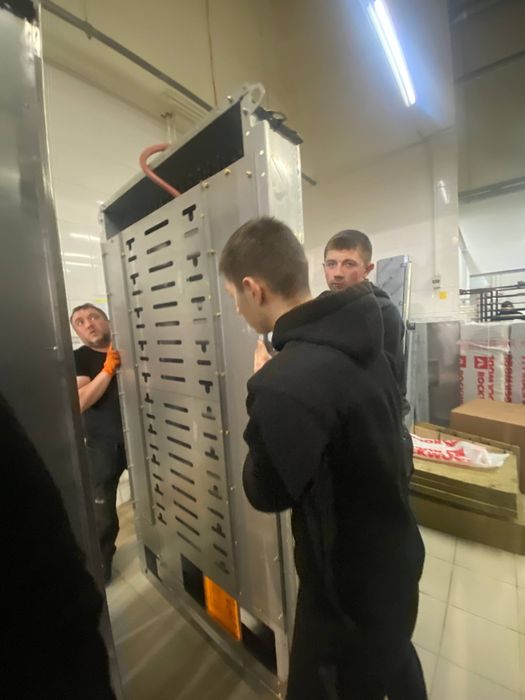 Вантажники Чернівці — переїзд, підйом меблів, є бус