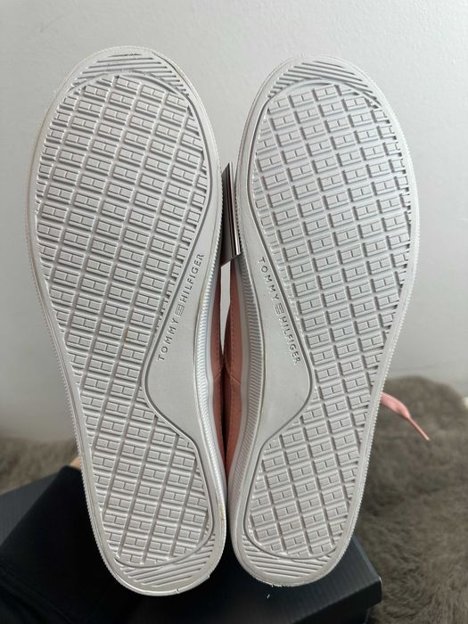 Buty damskie trampki tommy hilfiger essential kesha 40