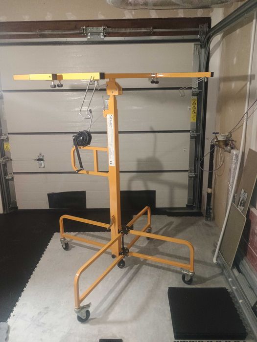 Podnośnik do płyt gipsowo kartonowych GK solidny