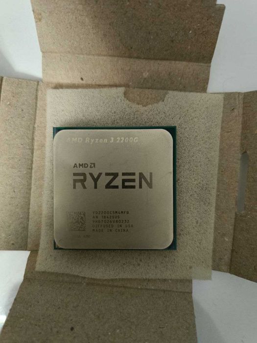Процессор Ryzen 3 2200G TRAY Б\У