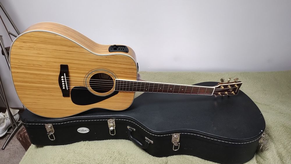 Yamaha FGX-B1N gitara elektroakustyczna Bamboo CASE  piękny instrument