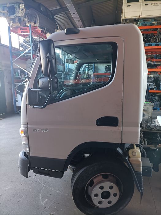 Cabine Mitsubishi fuso
