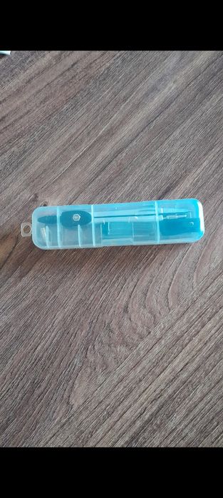 Compasso escolar com caixa, com recargas, afia e ponteiras