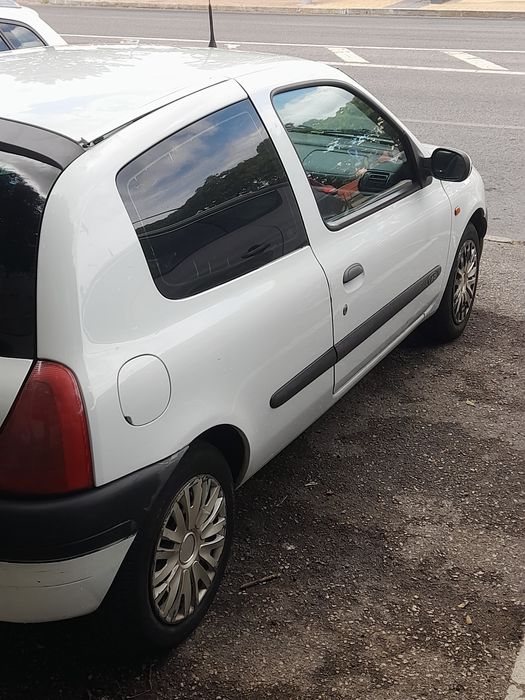 Calon Renault clio económico