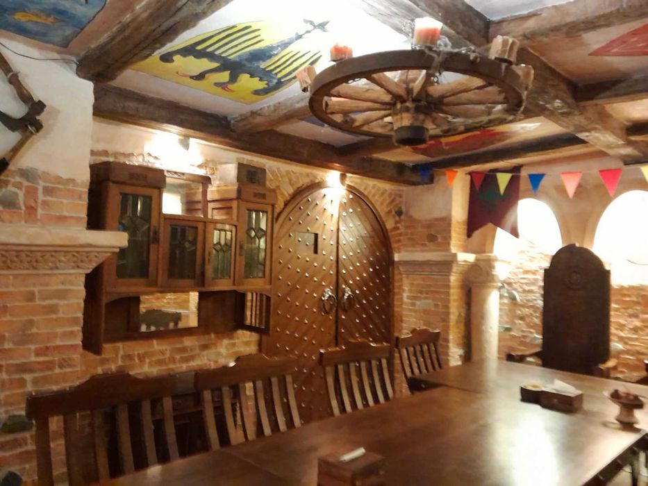 СРОЧНО продам готовый бизнес в Центре,действующий ресторан с ремонтом.