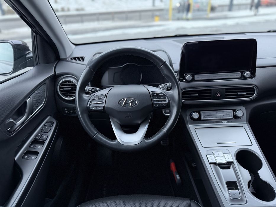 Hyundai Kona Electric 2020р.в, рест,  в комплектації Top+. 64 кВт