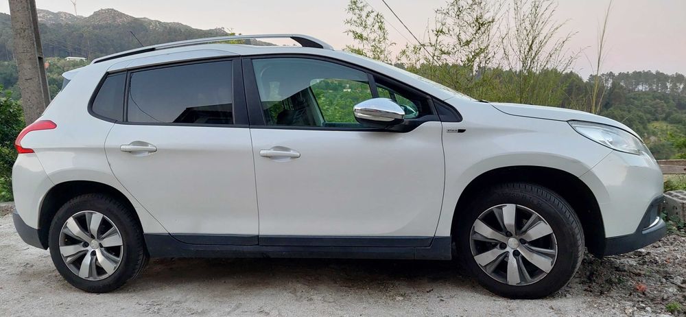 Peugeot 2008 1.2 PureTech Style 82Cv (Gasolina/GPL): Viaje o dobro Gastando Metade do Dinheiro!