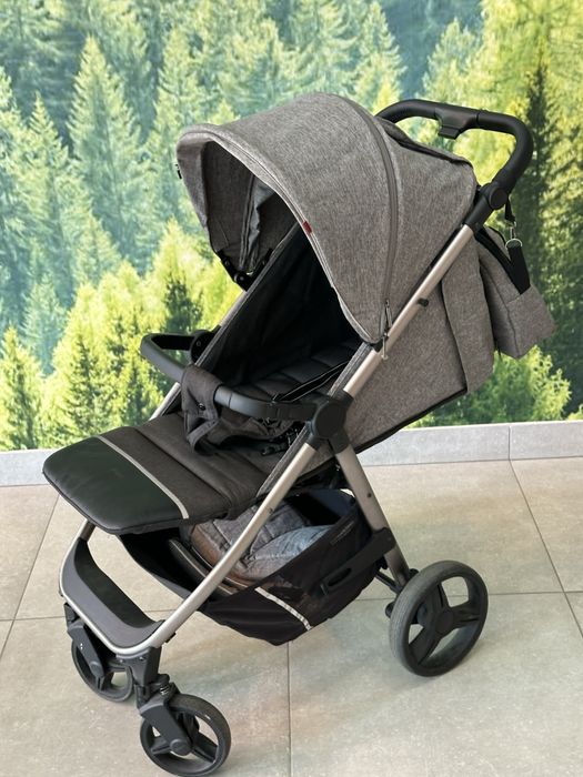 Прогулочная коляска carrello bravo