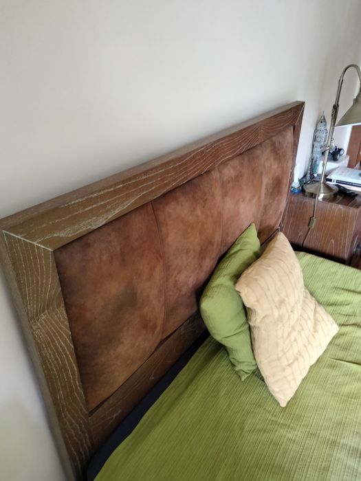 Mobilia de quarto com cama de casal