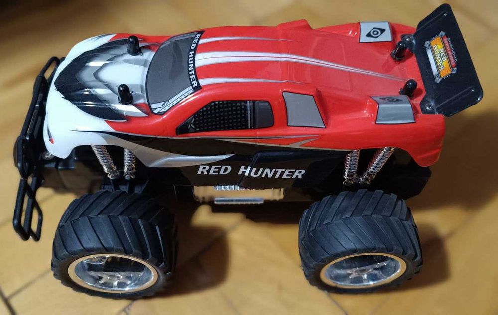 Samochód zdalnie sterowany Carrera Red Hunter X