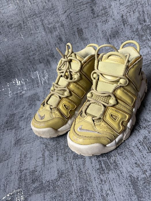 Кросівки жіночі Nike Air More Uptempo Yellow DV1137-700