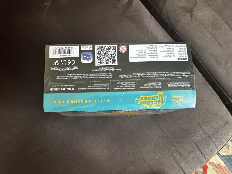 Pokemon Ascended heroes Etb selada