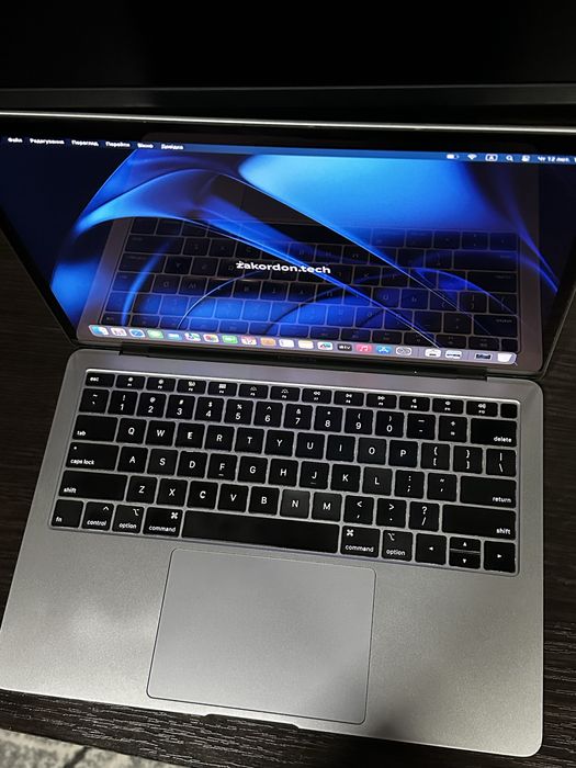 MacBook Air i5 13.3 8/256 в хорошому стані