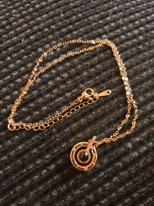 Colar pingente cor ouro rosa